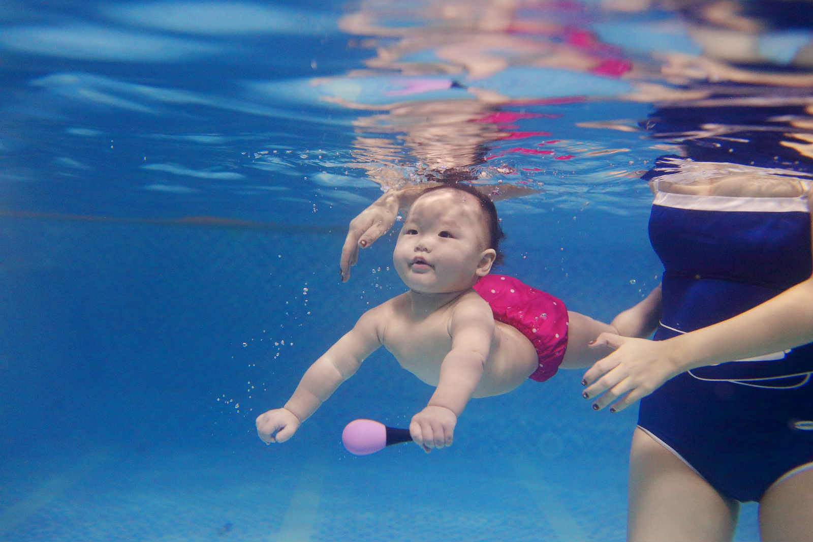 婴儿游泳培训平台哪个好